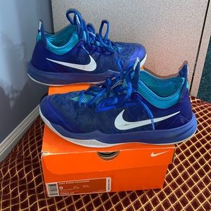 Men’s Nike zoom crusader size 9